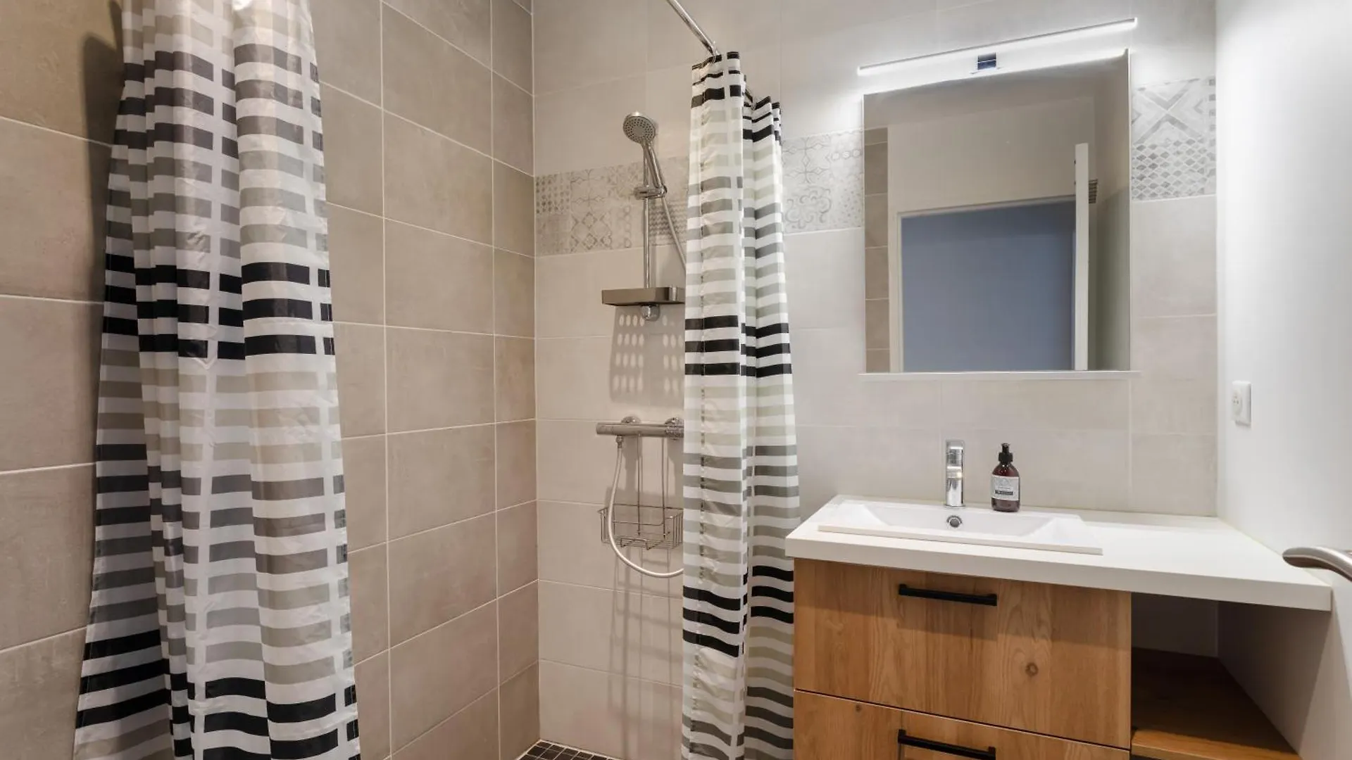 Сasa de vacaciones Rosamaris - Maison Pour 8 Avec Jardin Saint-Malo